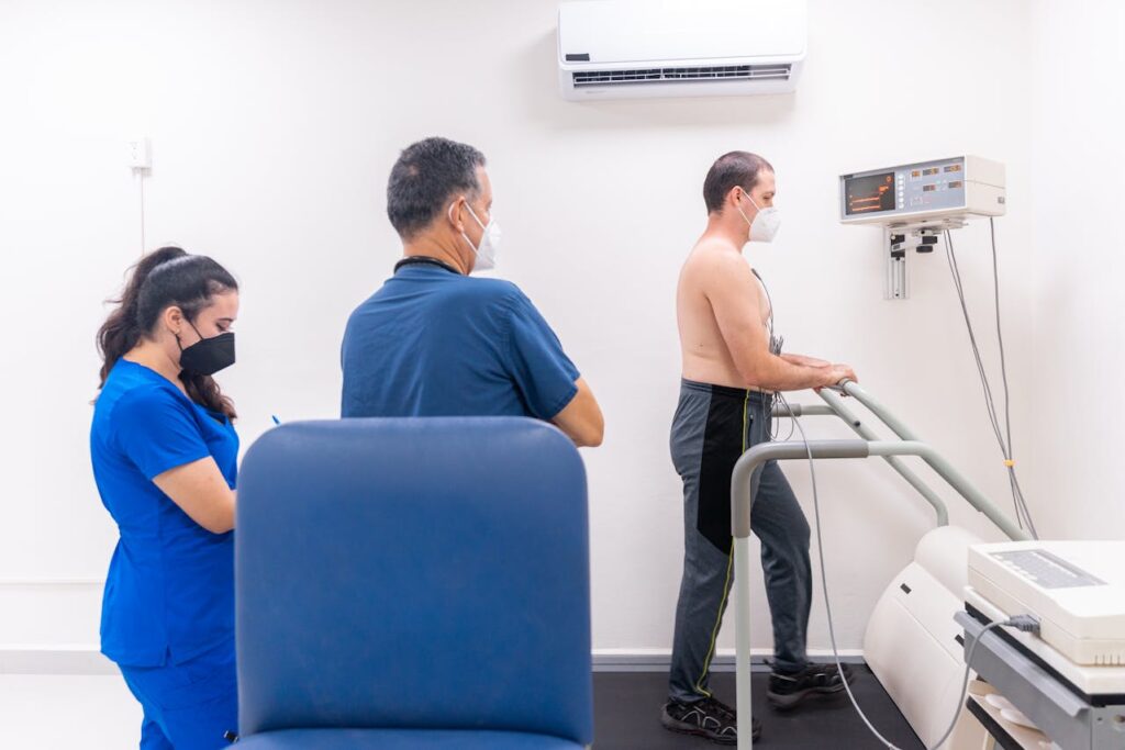Prueba de esfuerzo: estudio clave para detectar enfermedad coronaria, arritmias y medir tu capacidad física. Descubre cómo funciona